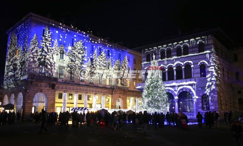 christmas_projections