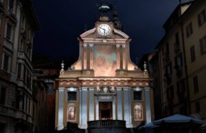 architectural mapped lighting with projectors