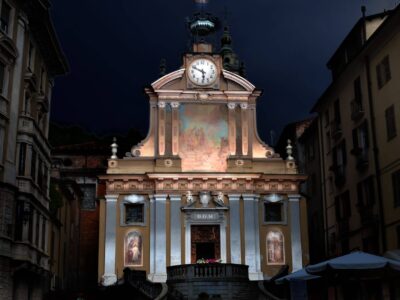 architectural mapped lighting with projectors