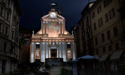 architectural mapped lighting with projectors