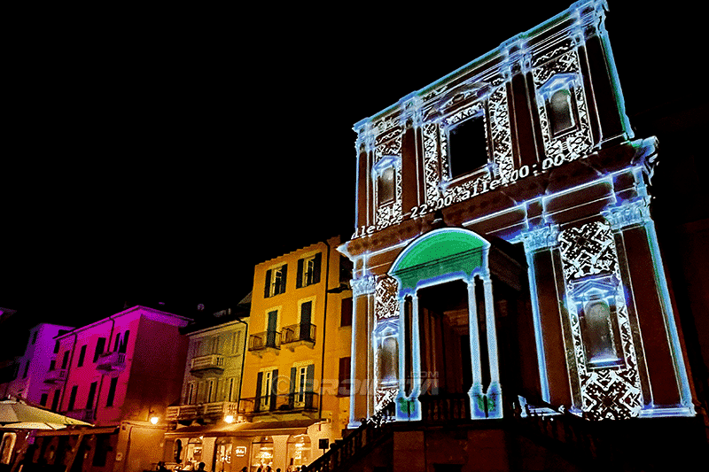 Projection on church mapped respecting the architecture